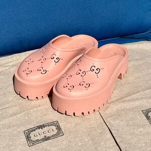 Gucci Blush Pink Rubber Platform Clog Mules Sandals Women’s Size 8